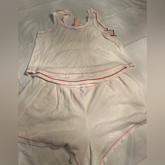 Victoria’s Secret Pajama/Lounge Tank Top/Shorts Set - Picture 5 of 7